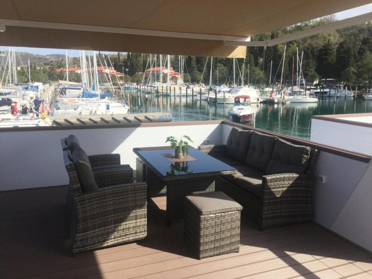 Floating House - Arena 2 Vila PUY Exterior foto